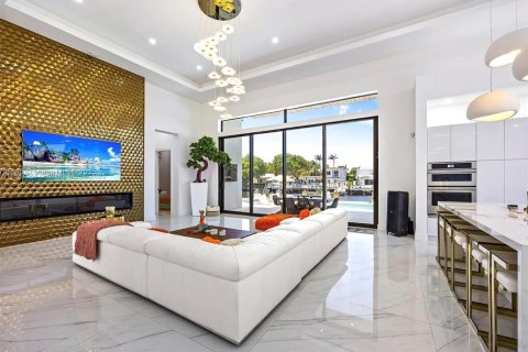 House in Fort Lauderdale, Florida 4 bedrooms, 302.68 sq.m. № 1941704 - photo 16