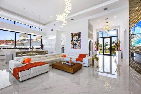 House in Fort Lauderdale, Florida 4 bedrooms, 302.68 sq.m. № 1941704 - photo 13