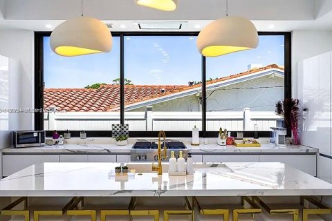 House in Fort Lauderdale, Florida 4 bedrooms, 302.68 sq.m. № 1941704 - photo 20