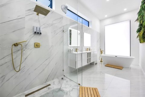 House in Fort Lauderdale, Florida 4 bedrooms, 302.68 sq.m. № 1941704 - photo 29