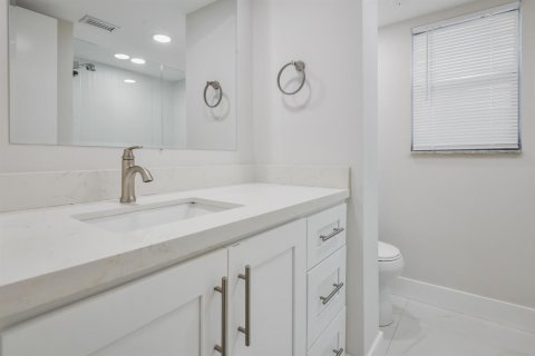 Copropriété à vendre à Lake Worth, Floride: 2 chambres, 103.49 m2 № 2089630 - photo 15