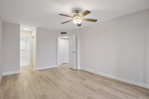 Copropriété à vendre à Lake Worth, Floride: 2 chambres, 103.49 m2 № 2089630 - photo 13