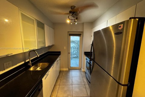 Купить кондоминиум в Майами, Флорида 1 спальня, 72м2, № 1957854 - фото 1