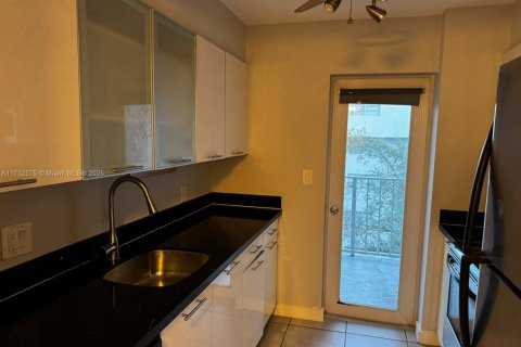 Купить кондоминиум в Майами, Флорида 1 спальня, 72м2, № 1957854 - фото 14