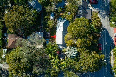 House in Fort Lauderdale, Florida 3 bedrooms, 162.67 sq.m. № 1994673 - photo 8