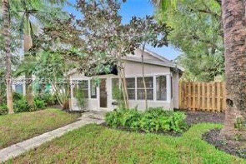 Villa ou maison à Fort Lauderdale, Floride 3 chambres, 162.67 m2 № 1994673