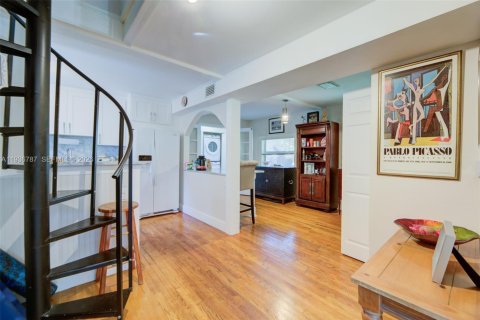 House in Fort Lauderdale, Florida 3 bedrooms, 162.67 sq.m. № 1994673 - photo 11