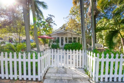 House in Fort Lauderdale, Florida 3 bedrooms, 162.67 sq.m. № 1994673 - photo 4