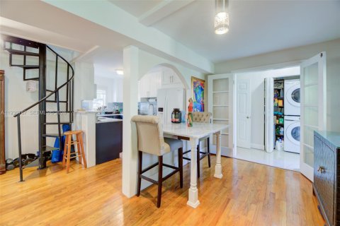 House in Fort Lauderdale, Florida 3 bedrooms, 162.67 sq.m. № 1994673 - photo 18