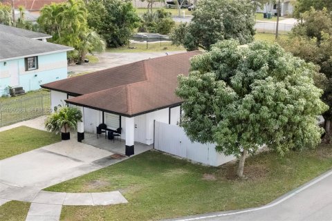 Villa ou maison à Homestead, Floride 4 chambres, 136.57 m2 № 2024893