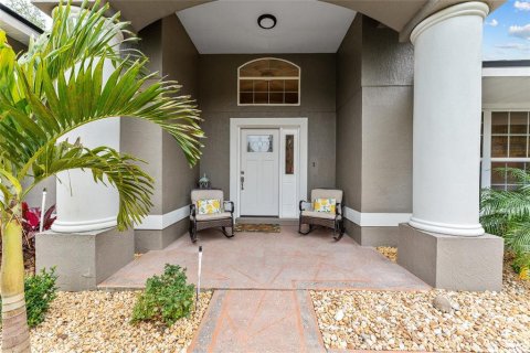 House in Mount Dora, Florida 3 bedrooms, 209.12 sq.m. № 1651862 - photo 3