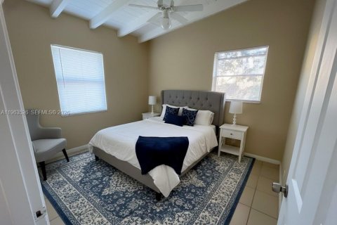 Casa en alquiler en Fort Lauderdale, Florida, 2 dormitorios, 53.14 m2 № 2025336 - foto 4