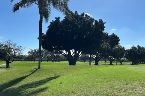 Copropriété à vendre à Pembroke Pines, Floride: 2 chambres, 108.7 m2 № 1958405 - photo 27