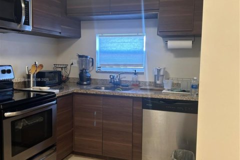 Copropriété à vendre à Pembroke Pines, Floride: 2 chambres, 108.7 m2 № 1958405 - photo 9