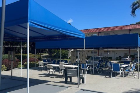 Copropriété à vendre à Pembroke Pines, Floride: 2 chambres, 108.7 m2 № 1958405 - photo 16