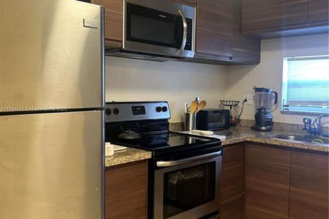 Copropriété à vendre à Pembroke Pines, Floride: 2 chambres, 108.7 m2 № 1958405 - photo 8