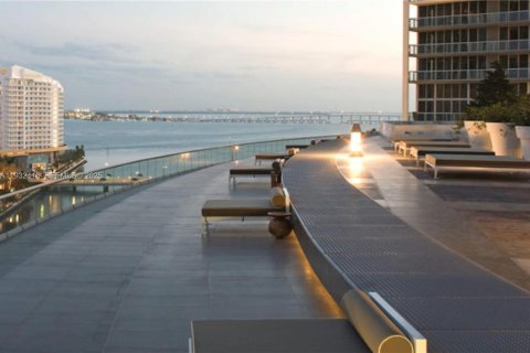 Снять в аренду кондоминиум в Майами, Флорида 3 спальни, 173.73м2, № 1991757 - фото 6