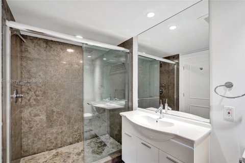 Снять в аренду кондоминиум в Майами, Флорида 3 спальни, 173.73м2, № 1991757 - фото 27