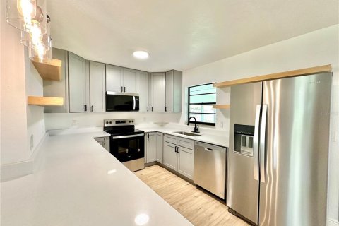 Casa en alquiler en Edgewater, Florida, 3 dormitorios, 159.42 m2 № 1880992 - foto 6