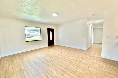 Casa en alquiler en Edgewater, Florida, 3 dormitorios, 159.42 m2 № 1880992 - foto 5
