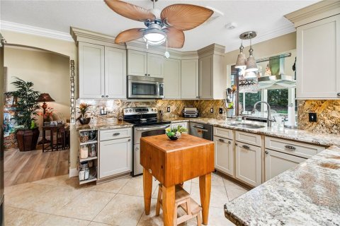 Casa en venta en The Villages, Florida, 3 dormitorios, 212.37 m2 № 2386581 - foto 20