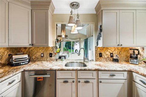 Casa en venta en The Villages, Florida, 3 dormitorios, 212.37 m2 № 2386581 - foto 16