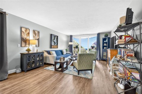 Copropriété à vendre à Clearwater, Floride: 2 chambres, 111.48 m2 № 2330101 - photo 4