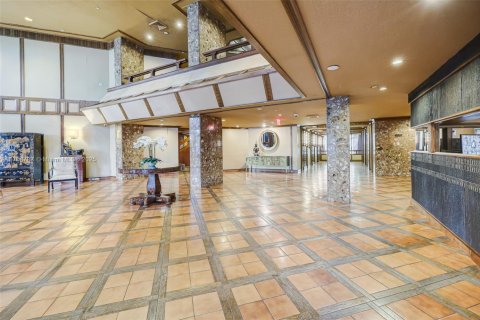 Condo in Miami, Florida, 2 bedrooms  № 1715252 - photo 4