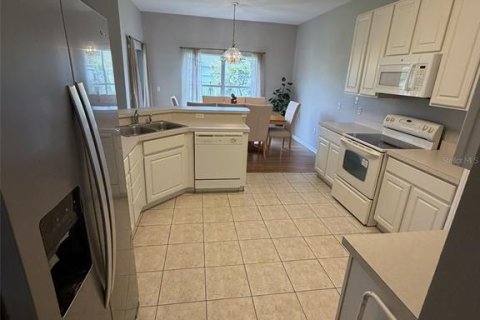 Villa ou maison à vendre à Poinciana, Floride: 2 chambres, 133.78 m2 № 2410295 - photo 9