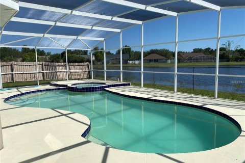 House in Orlando, Florida 4 bedrooms, 222.97 sq.m. № 2381212 - photo 12