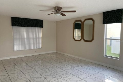 House in Orlando, Florida 4 bedrooms, 222.97 sq.m. № 2381212 - photo 5
