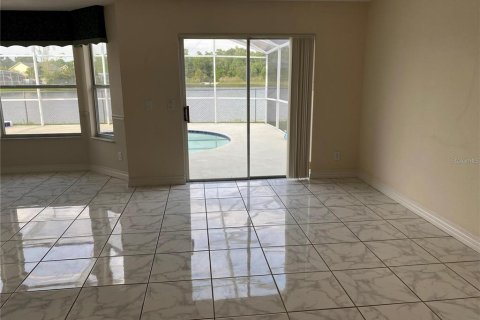 House in Orlando, Florida 4 bedrooms, 222.97 sq.m. № 2381212 - photo 9
