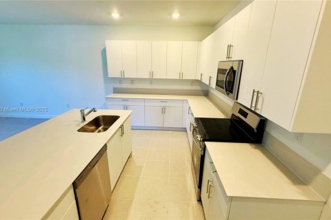 House in Kendall, Florida 5 bedrooms № 1942322 - photo 7