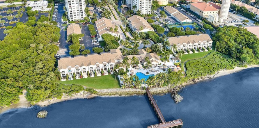 Condo in Highland Beach, Florida, 2 bedrooms  № 1043041