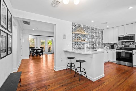 Villa ou maison à vendre à Fort Lauderdale, Floride: 2 chambres, 87.61 m2 № 2086019 - photo 3