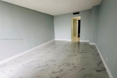 Купить кондоминиум в Авентура, Флорида 1 спальня, 96.43м2, № 2054919 - фото 8