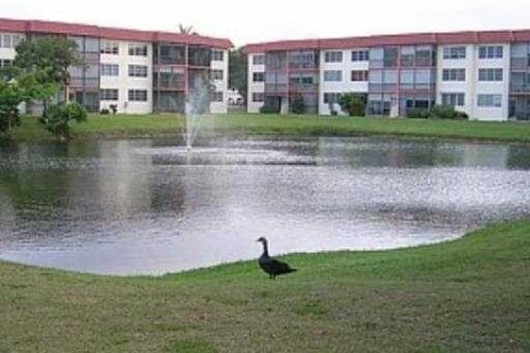 Condominio en Pembroke Pines, Florida, 1 dormitorio  № 2193482