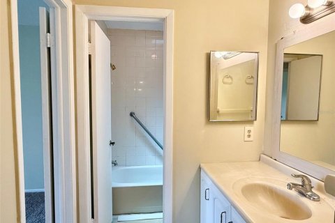 Condominio en alquiler en Orlando, Florida, 2 dormitorios, 98.57 m2 № 2234211 - foto 16