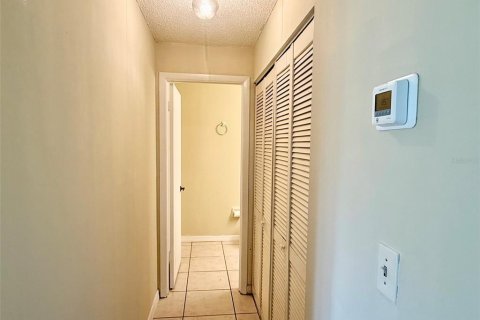 Condominio en alquiler en Orlando, Florida, 2 dormitorios, 98.57 m2 № 2234211 - foto 9