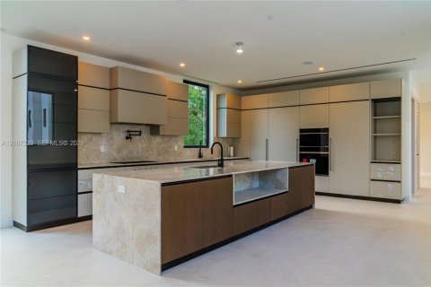 Casa en venta en Pinecrest, Florida, 8 dormitorios, 1084.17 m2 № 2071927 - foto 5