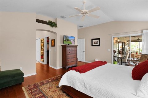 House in The Villages, Florida 3 bedrooms, 178.37 sq.m. № 1910908 - photo 24