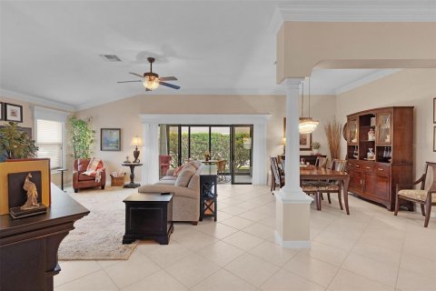 House in The Villages, Florida 3 bedrooms, 178.37 sq.m. № 1910908 - photo 7