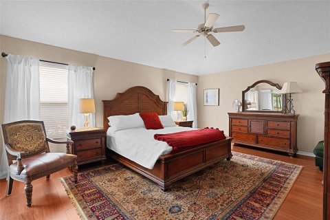 House in The Villages, Florida 3 bedrooms, 178.37 sq.m. № 1910908 - photo 22