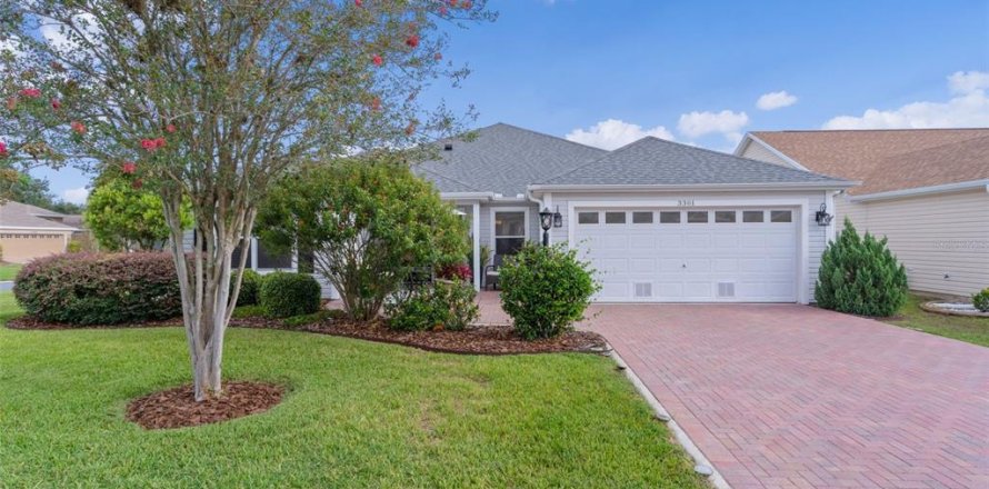 House in The Villages, Florida 3 bedrooms, 178.37 sq.m. № 1910908