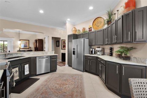 House in The Villages, Florida 3 bedrooms, 178.37 sq.m. № 1910908 - photo 16