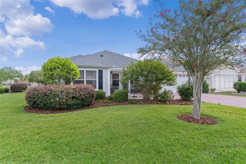 House in The Villages, Florida 3 bedrooms, 178.37 sq.m. № 1910908 - photo 3