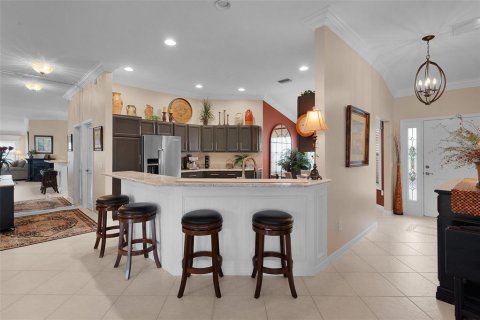 House in The Villages, Florida 3 bedrooms, 178.37 sq.m. № 1910908 - photo 20