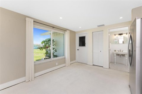House in Rotonda, Florida 3 bedrooms, 142.05 sq.m. № 1725287 - photo 22