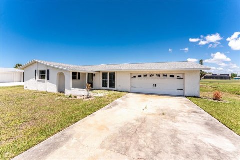 House in Rotonda, Florida 3 bedrooms, 142.05 sq.m. № 1725287 - photo 7