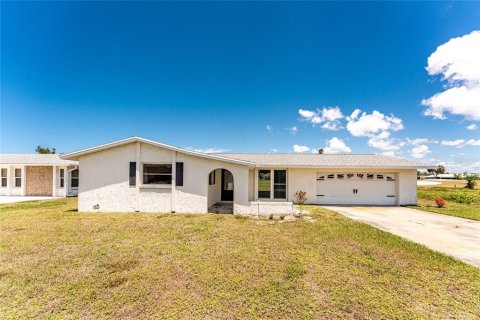 House in Rotonda, Florida 3 bedrooms, 142.05 sq.m. № 1725287 - photo 2